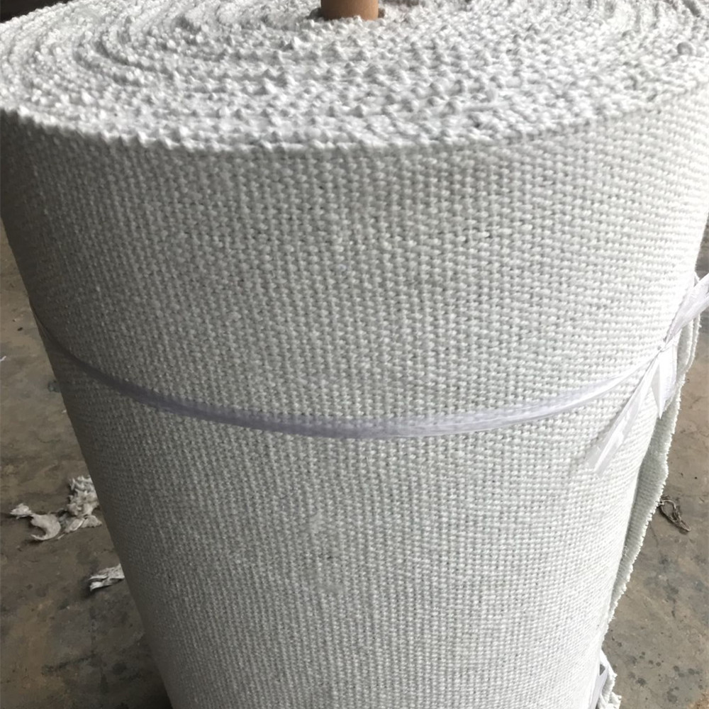 What are the benefits of using ceramic cloth in high-temperature applications?